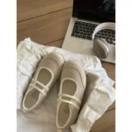 Canva ballet flat